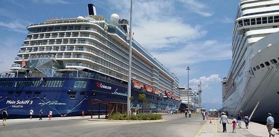 피레아스 For Harbor Travelers 아파트 외부 사진